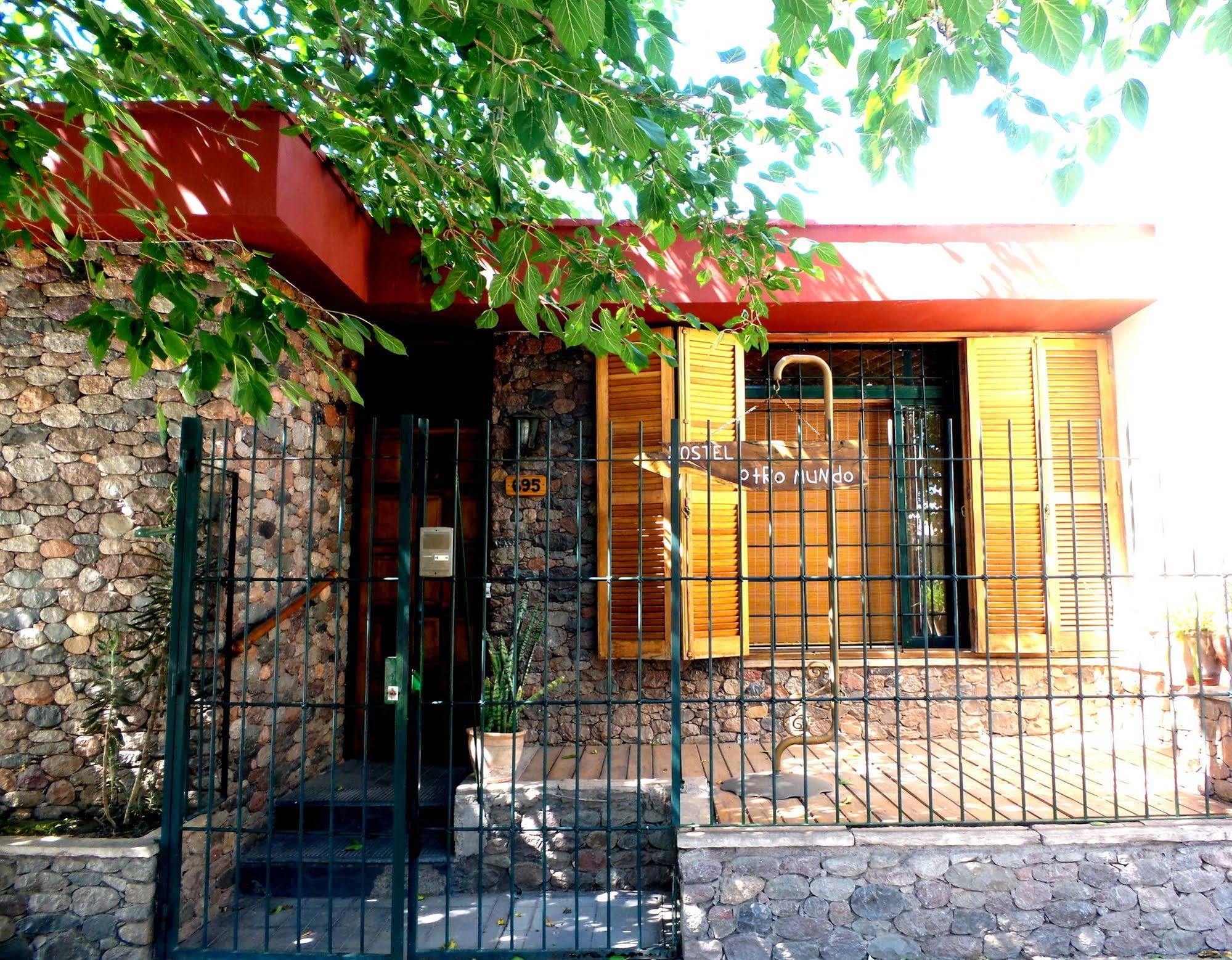 Hostel Otro Mundo Capdevila Exterior foto