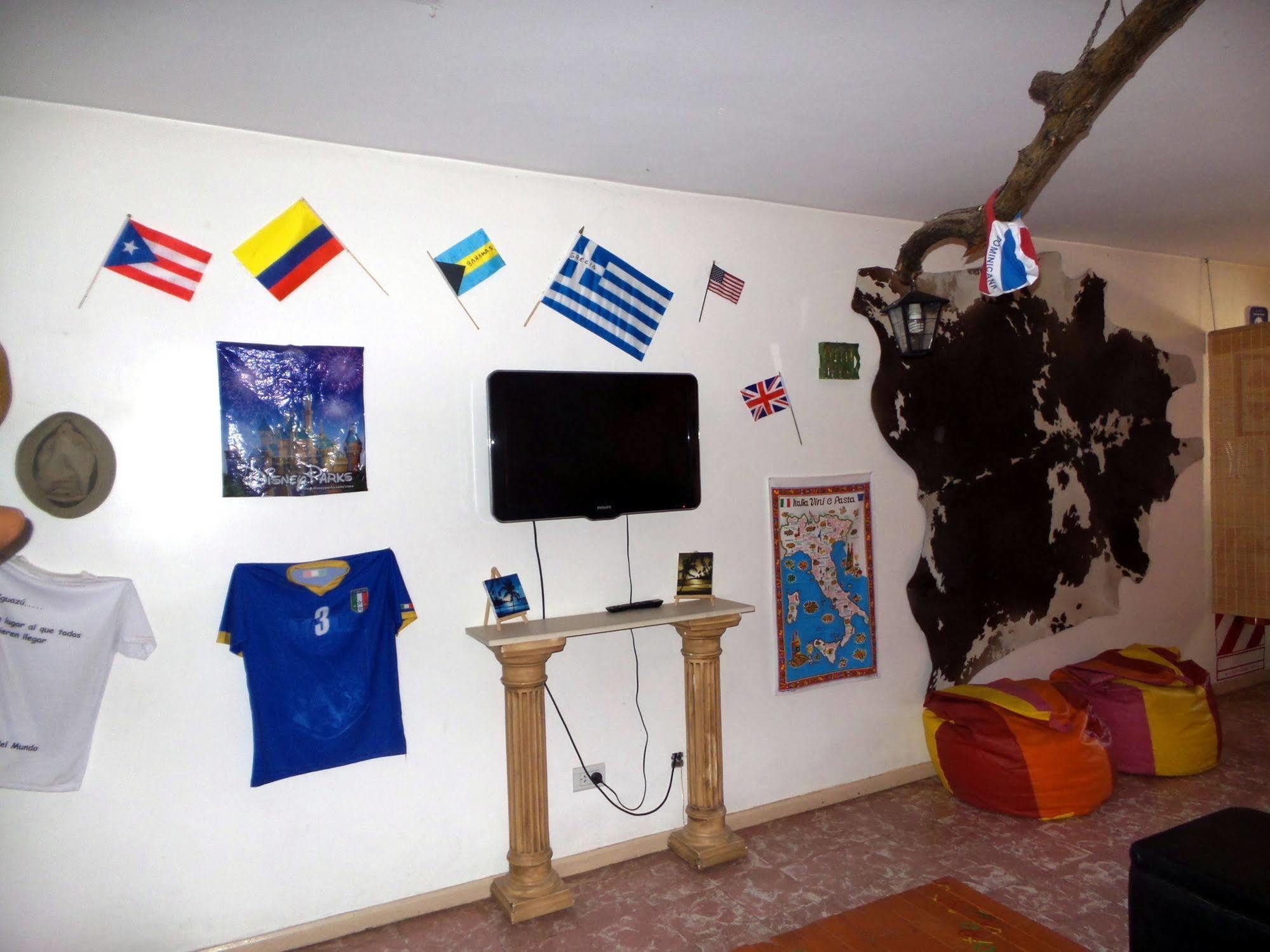 Hostel Otro Mundo Capdevila Exterior foto
